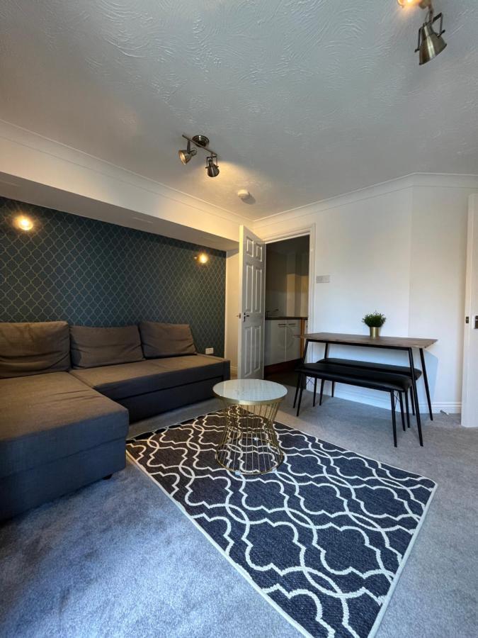 Archers 2 Bedrooms, Balcony, 2 Bathrooms, Free Parking, Wifi Southampton Exteriör bild